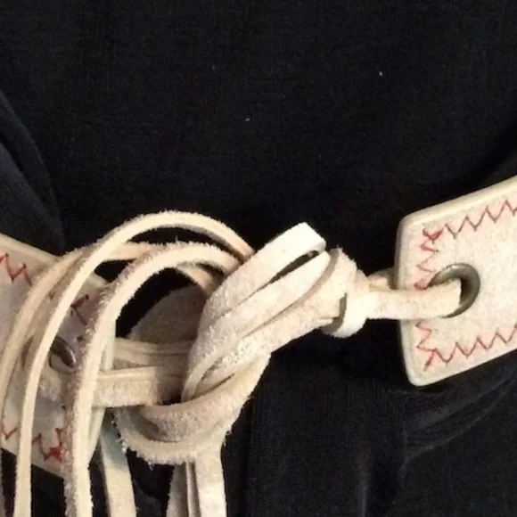 Embroidered Wide Fringe Belt - Picture 9 of 9